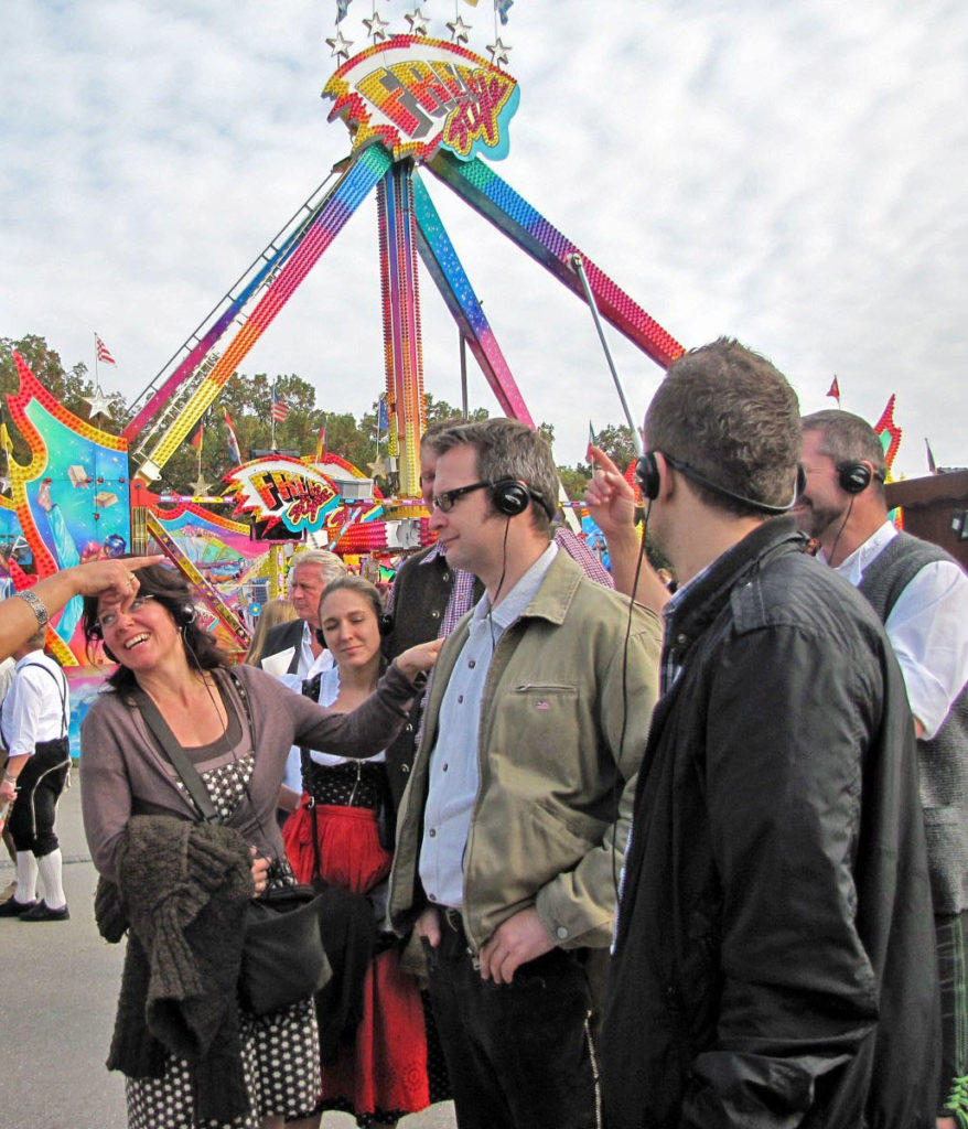 Oktoberfest Führung mit tourguide System, München, Gästeführung, guide, reiseleiter, Ilona Brenner, Stadtrundgang, Stadtrundfahrt, Parks, Gärten, Schlösser, Kirchen, Themenführung
